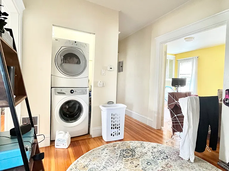 40 Saint Margaret St #3 — Photo 9