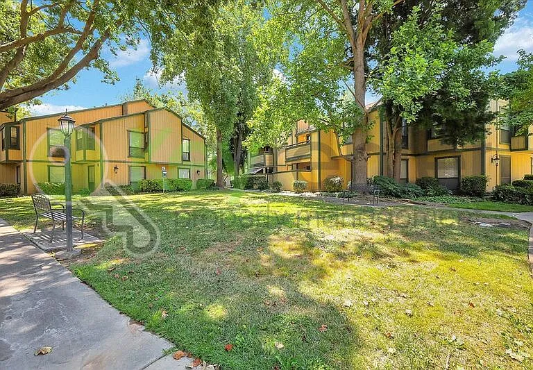 600 Del Verde Cir #2 — Photo 29