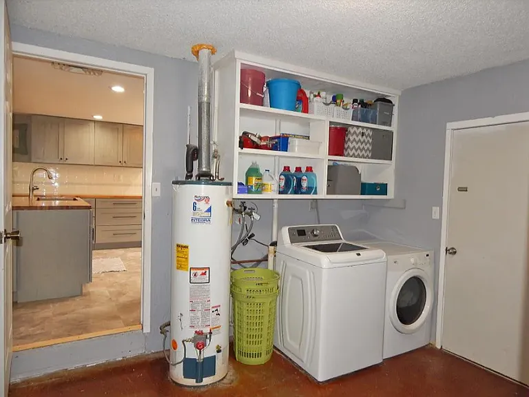 701 N 14th St — Photo 3