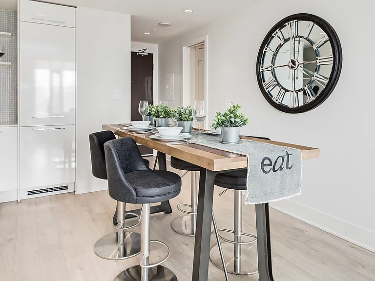 901 10th Ave SW #1707 — Photo 8