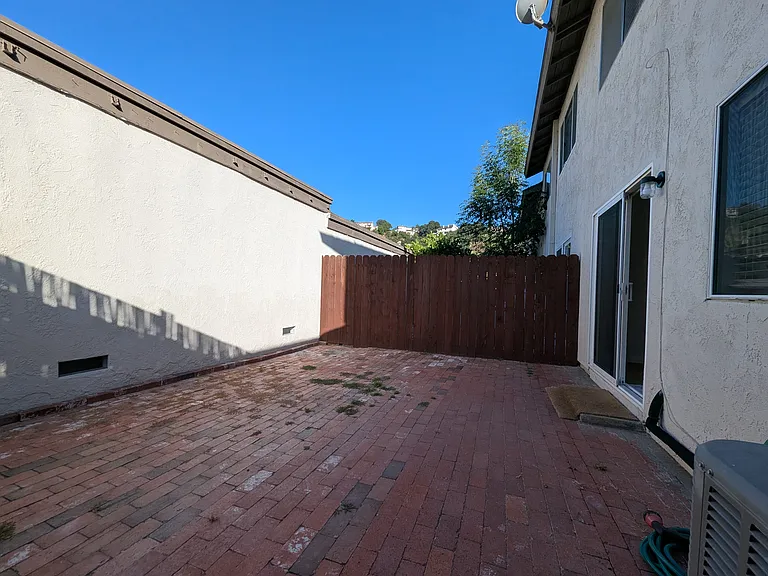 2284 Shady Hills Dr — Photo 25
