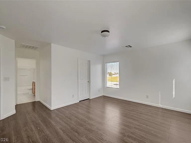 5672 Park City Ave — Photo 12