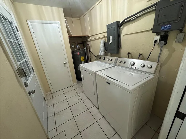 3883 Hawkeye Cir — Photo 18