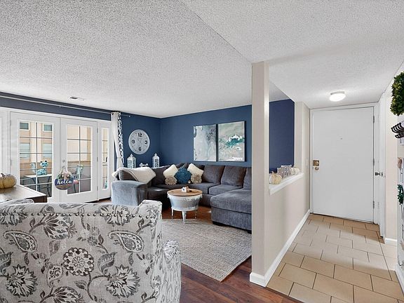 3rd image of 3869 Montgomery Blvd NE APT 1628