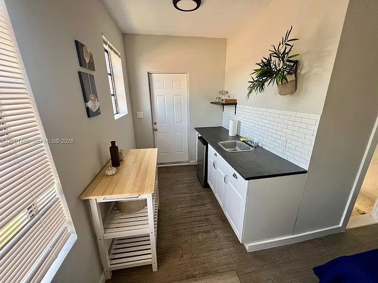 2932 NW 16th Ave #3 — Photo 12