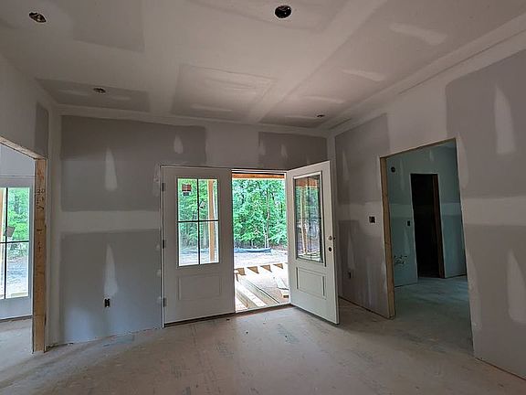 4th image of 8 Holman Mill Rd