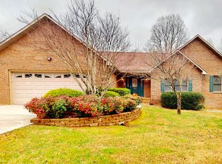 602 Dry Valley Rd, Townsend, TN 37882