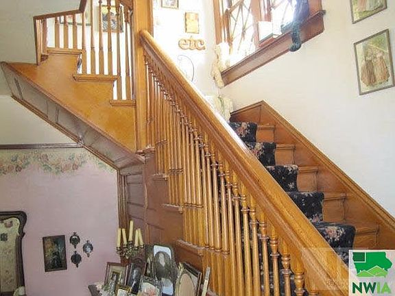 4th image of 501 N Roosevelt Ave