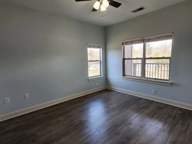 4021 Blackstone Dr #200 — Photo 19