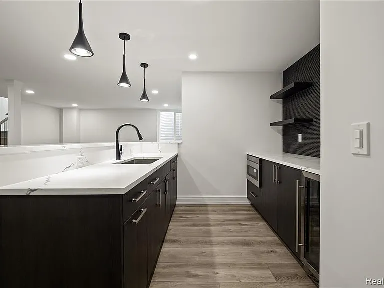 2663 Dorchester Rd — Photo 24
