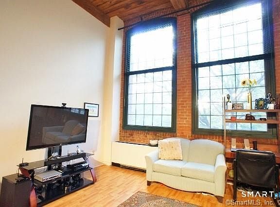3rd image of 25 Grand St APT 140