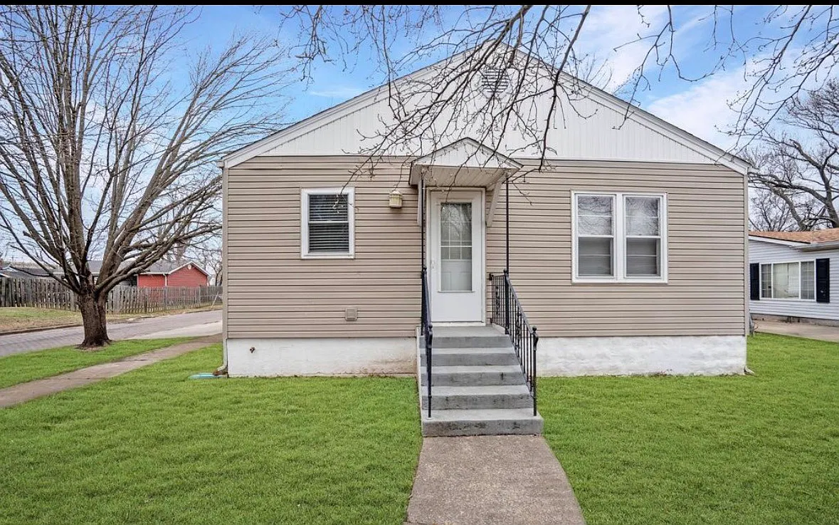4 bed, 2000 sqft, $950 — Photo 3