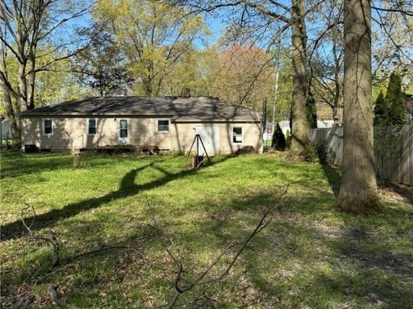 2735 Elizabeth Ave, Avon, OH 44011