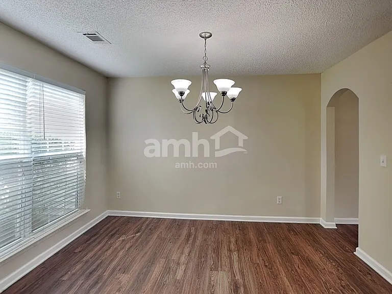 7829 Village Pass — Photo 5