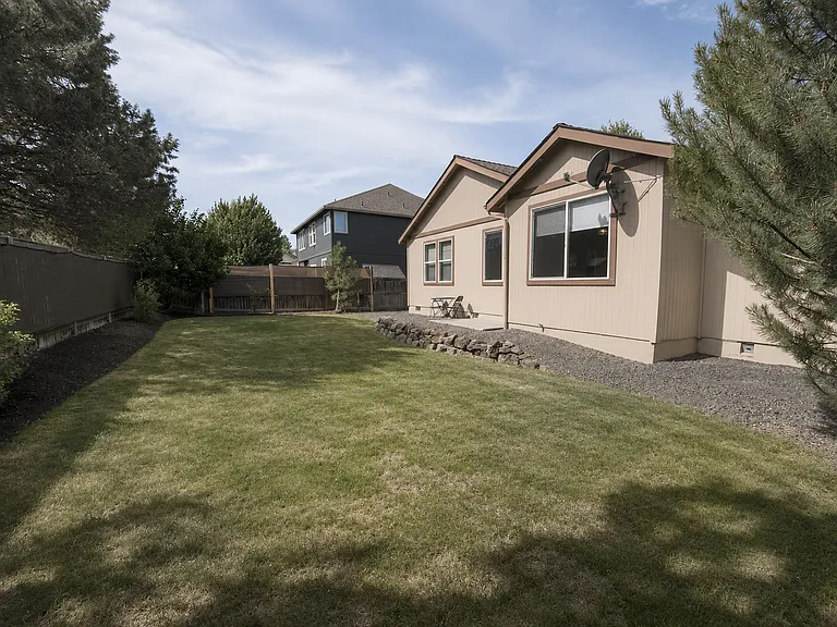 61167 Brosterhous Rd — Photo 33