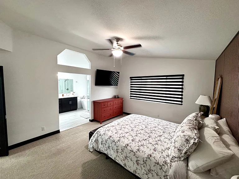 2056 Pinion Springs Dr — Photo 16