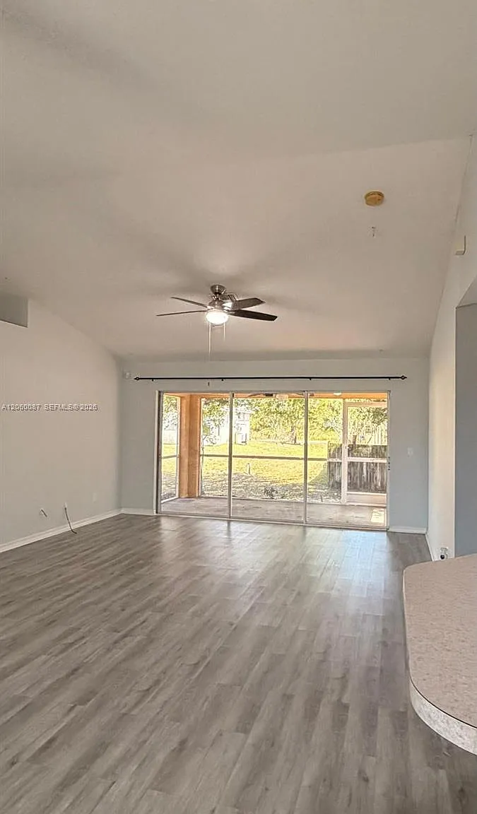 3 bed, 2.0 bath, $2,000 — Photo 4