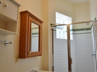 1742 W Addison St #530B499C0, Chicago, IL 60613