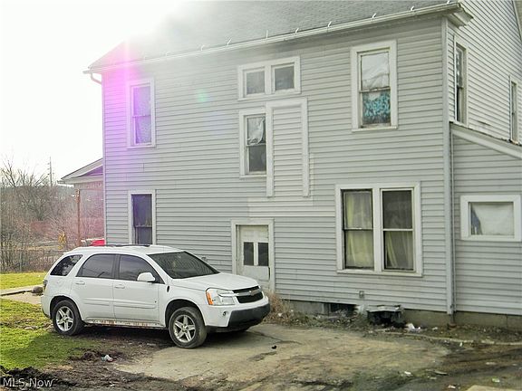 2nd image of 625 Spruce St