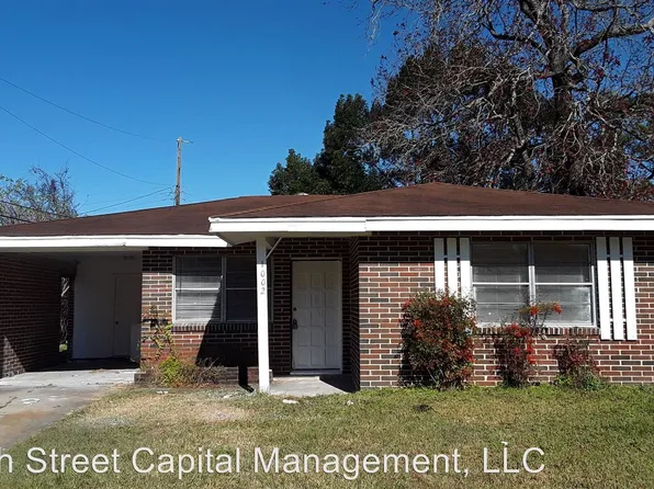 1002 Cooper Dr, Orange, TX 77630