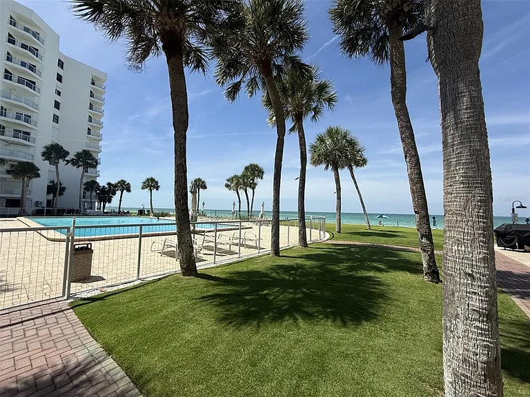 1050 Longboat Club Rd #803 — Photo 32