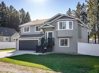 714 E 1st St, Deer Park, WA 99006