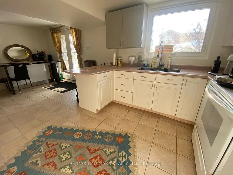 15 Bingham St — Photo 3