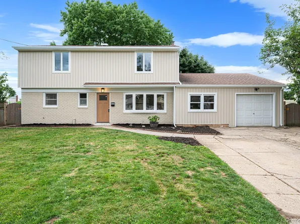 532 French Avenue, North Babylon, NY 11703