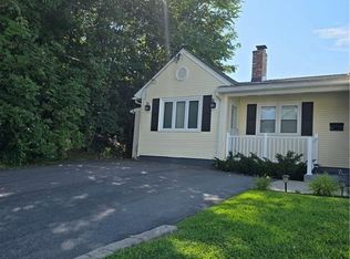 15 Royal Ave APT 1, Cranston, RI 02920