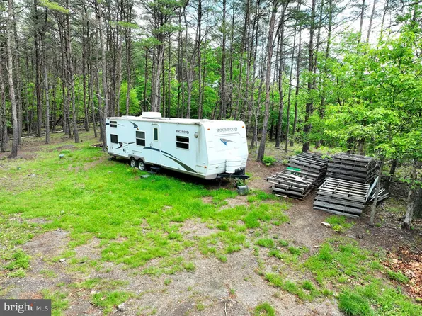 23 Short Hollow Rd, Springfield, WV 26763