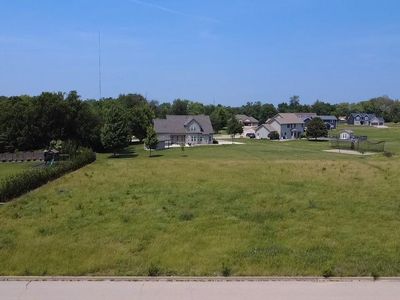 127 Apache Way, Groveland, IL, 61535