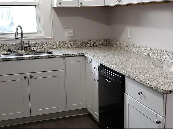 4th image of 279 Madison Ave