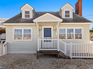 7 E 21st St, Long Beach Township, NJ 08008
