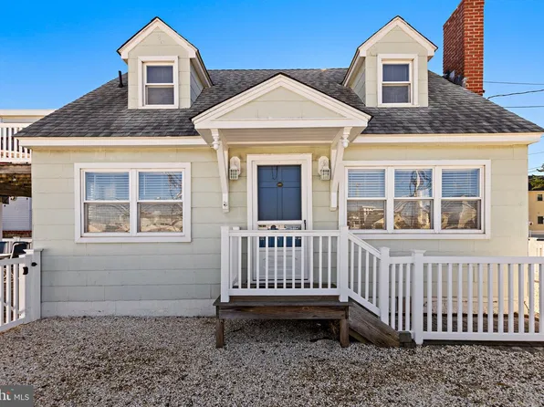 7 E 21st St, Long Beach Township, NJ 08008