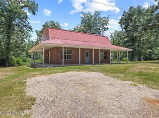 107 Peterson Rd, Purvis, MS 39475