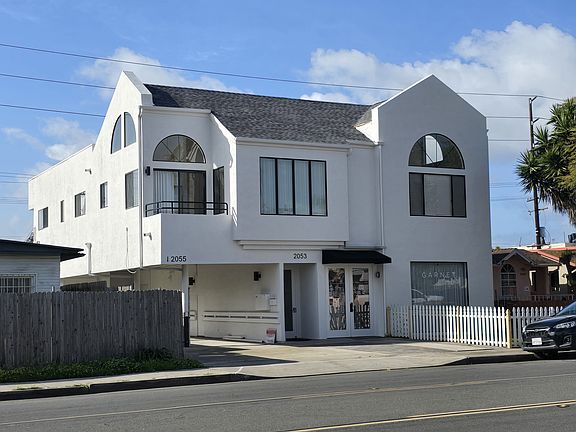 2nd image of 2053 Garnet Ave APT 3