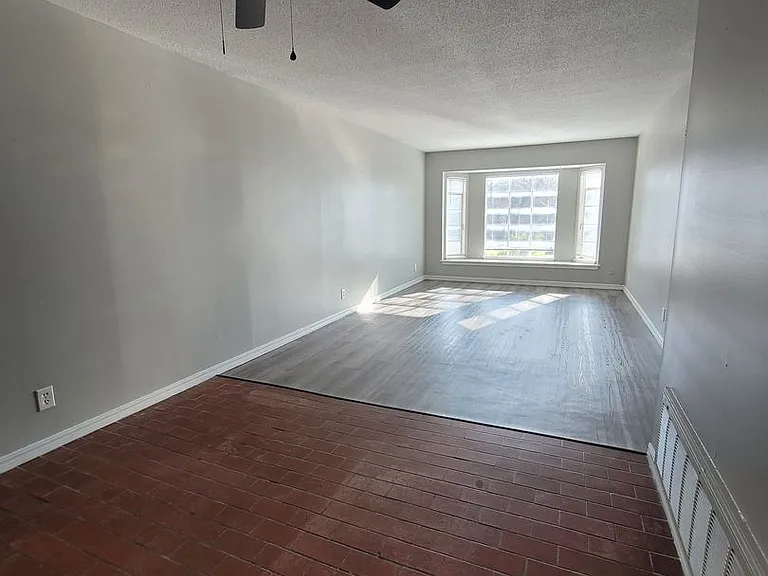 Woodward Park Apartments — Photo 56