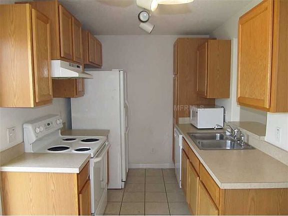 3rd image of 78 E 18th St