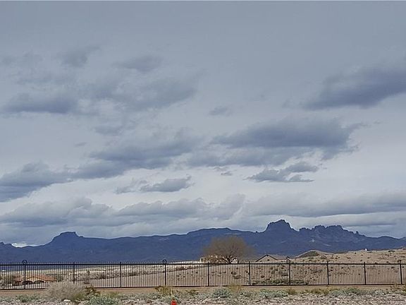 4th image of 3100 Fort Mojave Dr