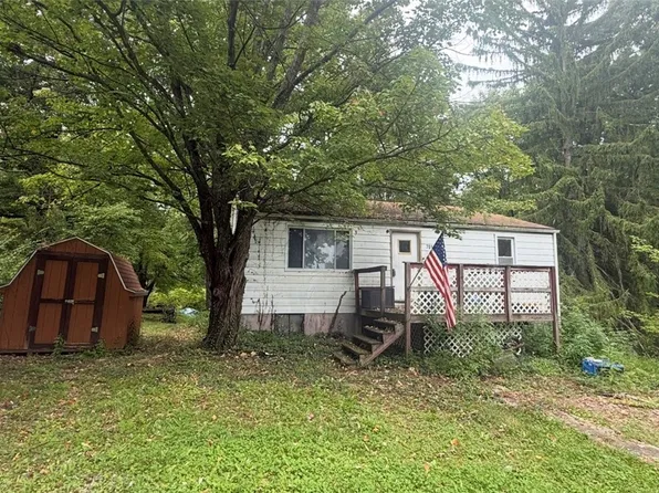 701 Chicora Rd, Chicora, PA 16025
