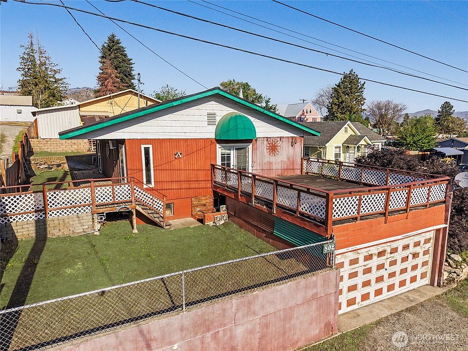 1st image of 802 S Chelan Avenue