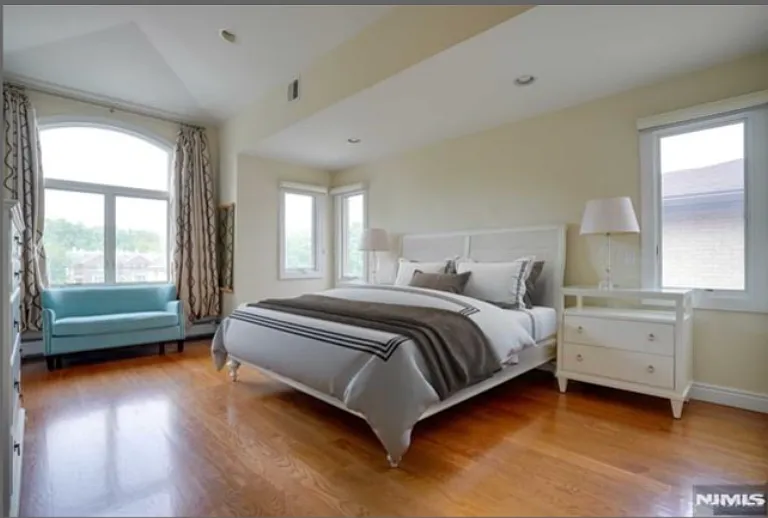 415 Westview Pl — Photo 9