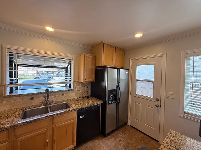 21111 Winterset Dr — Photo 5