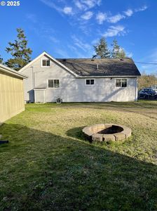 242 N Schoneman St, Coos Bay, OR, 97420