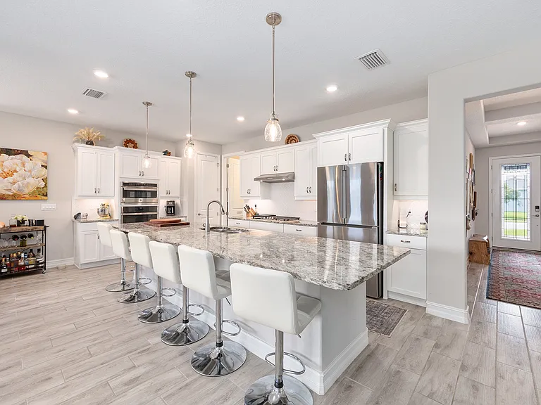 5529 NW 43rd Lane Rd — Photo 4