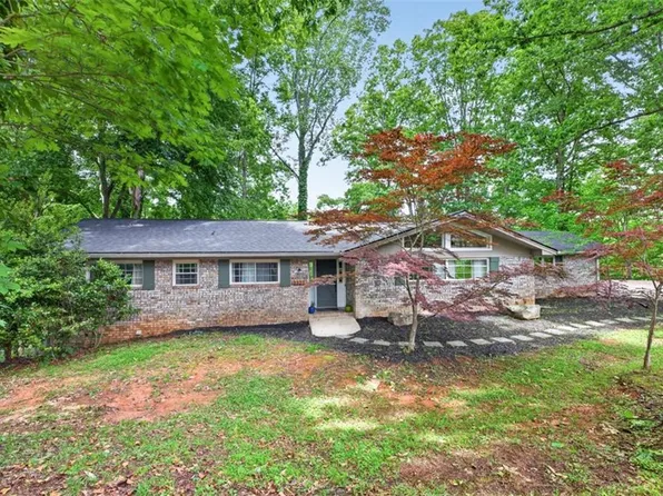 3327 Hickory Point, Gainesville, GA 30506