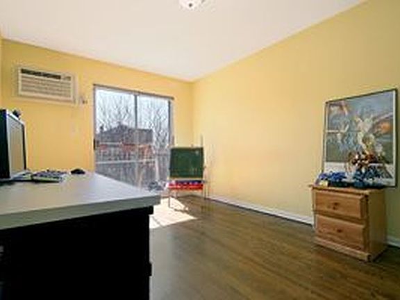 4th image of 1222 Avenue H #C