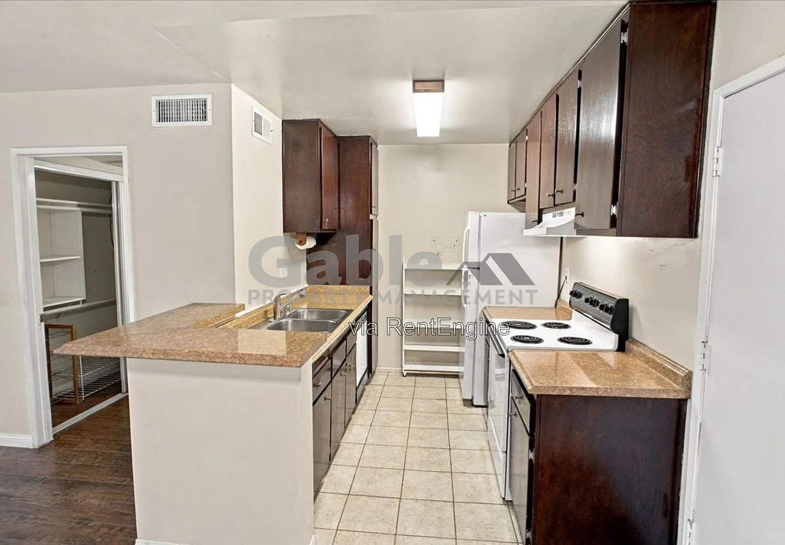 1 bed, 1.0 bath, 675 sqft, $2,050 — Photo 3