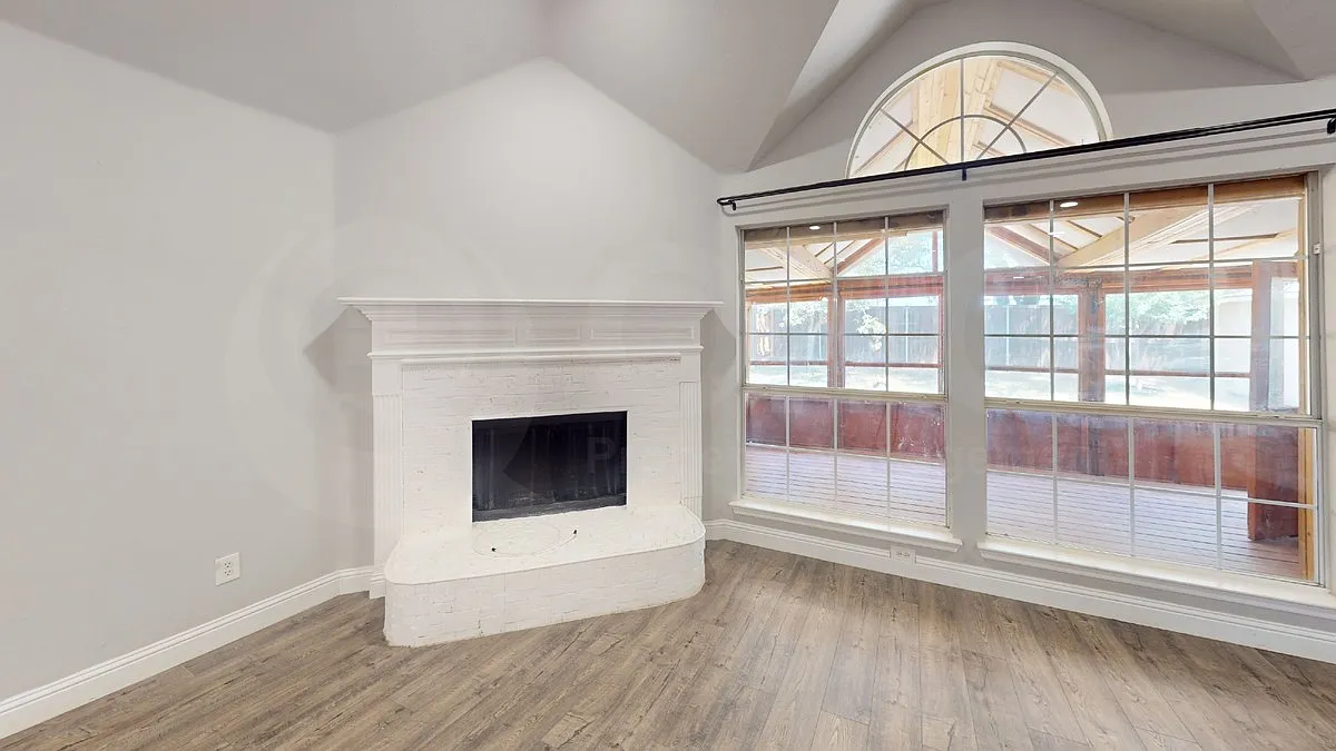 4 bed, 3.0 bath, 2019 sqft, $2,275 — Photo 3