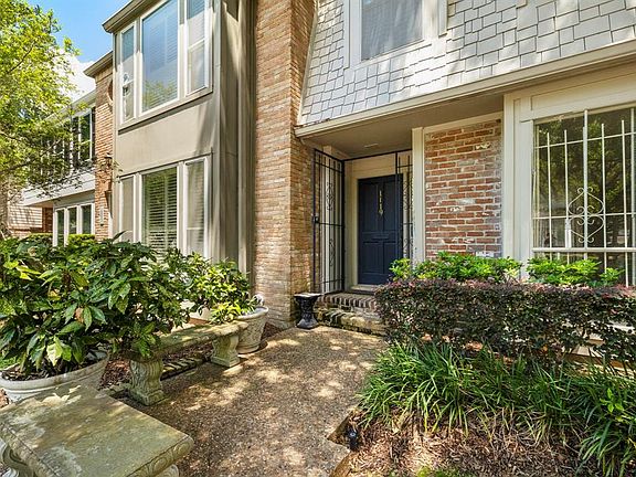 2nd image of 1119 Fountain View Dr #49
